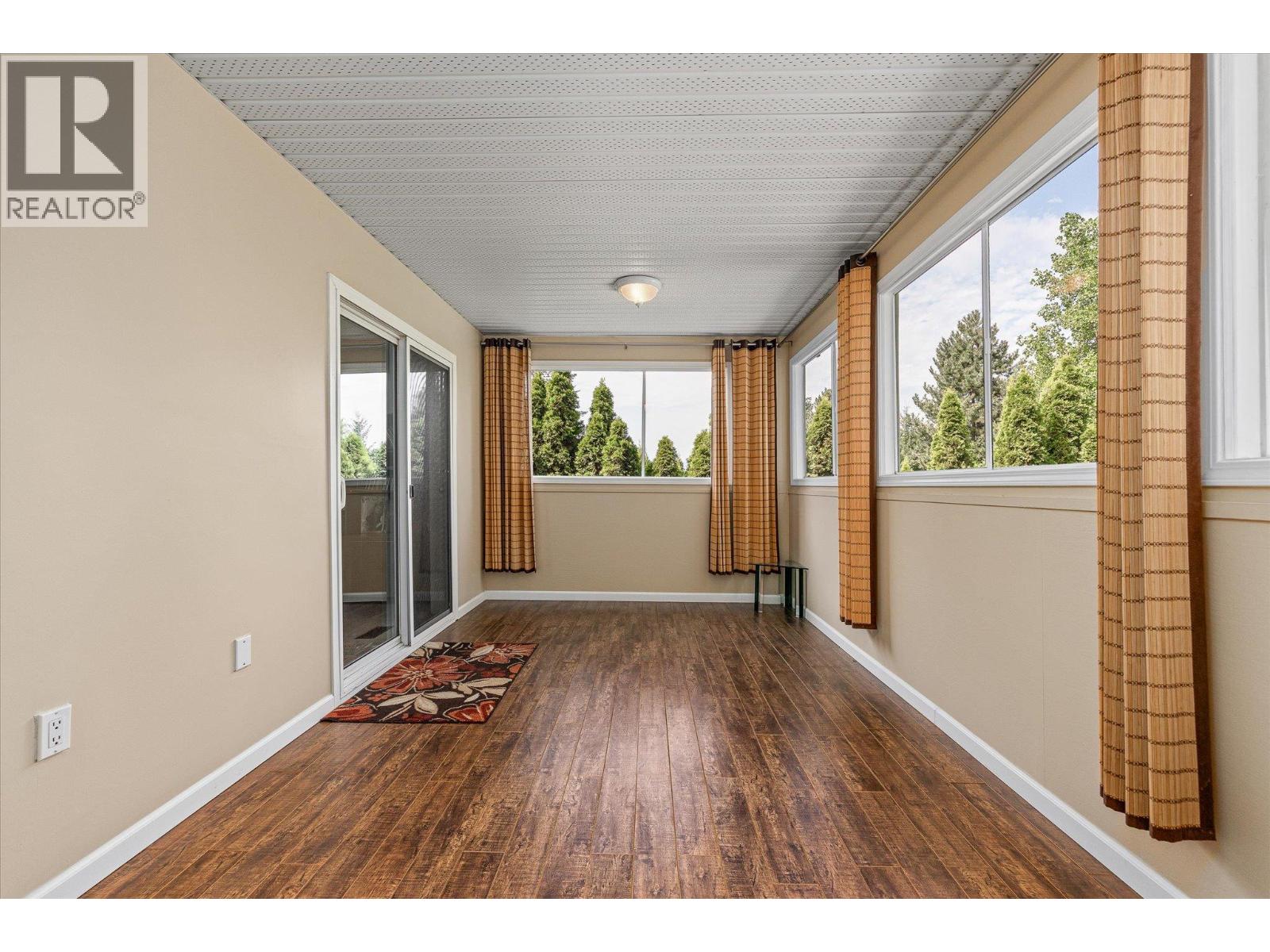 842 Raymer Road, Kelowna, British Columbia  V1W 1J8 - Photo 30 - 10399055
