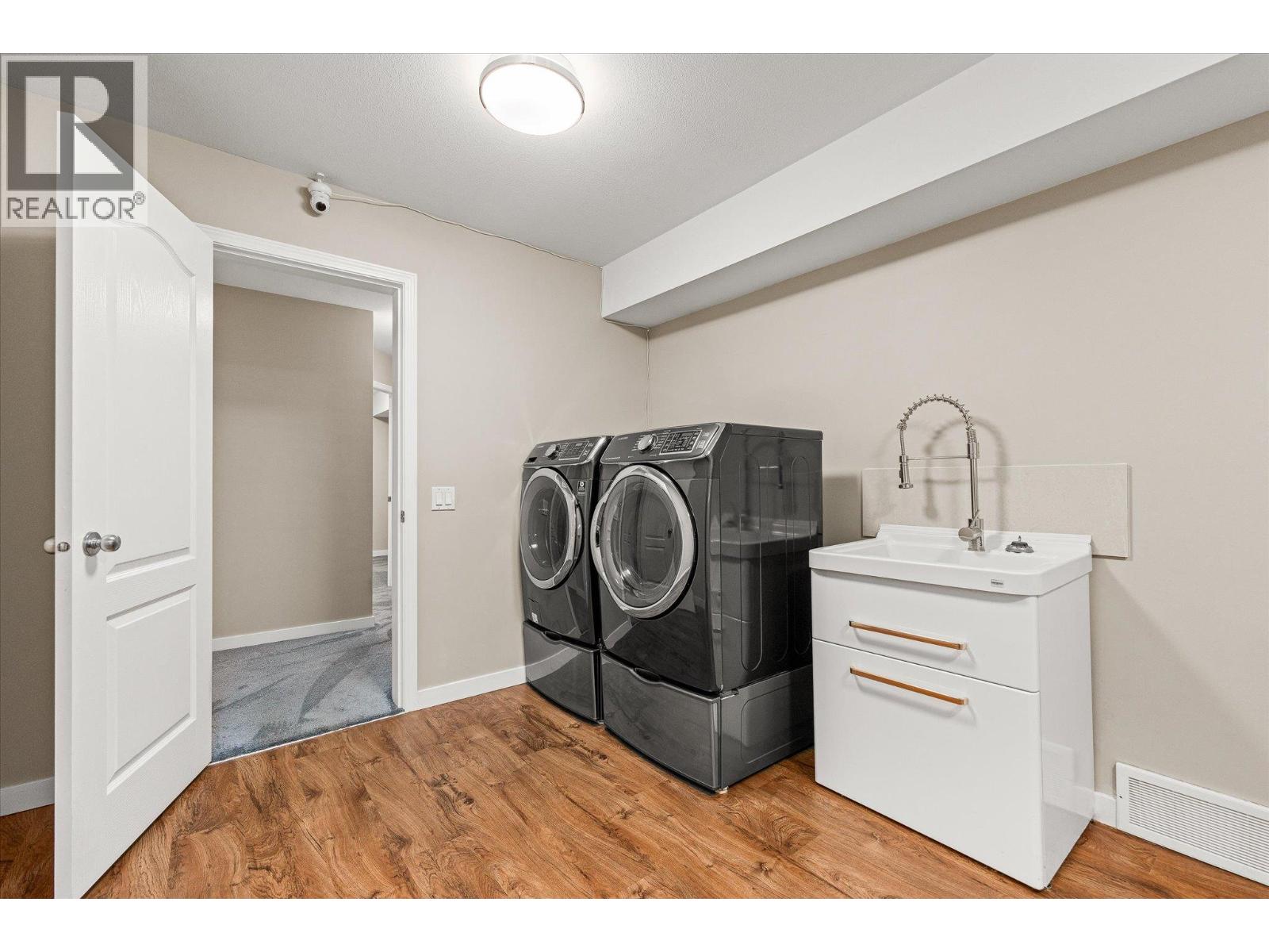 842 Raymer Road, Kelowna, British Columbia  V1W 1J8 - Photo 37 - 10399055
