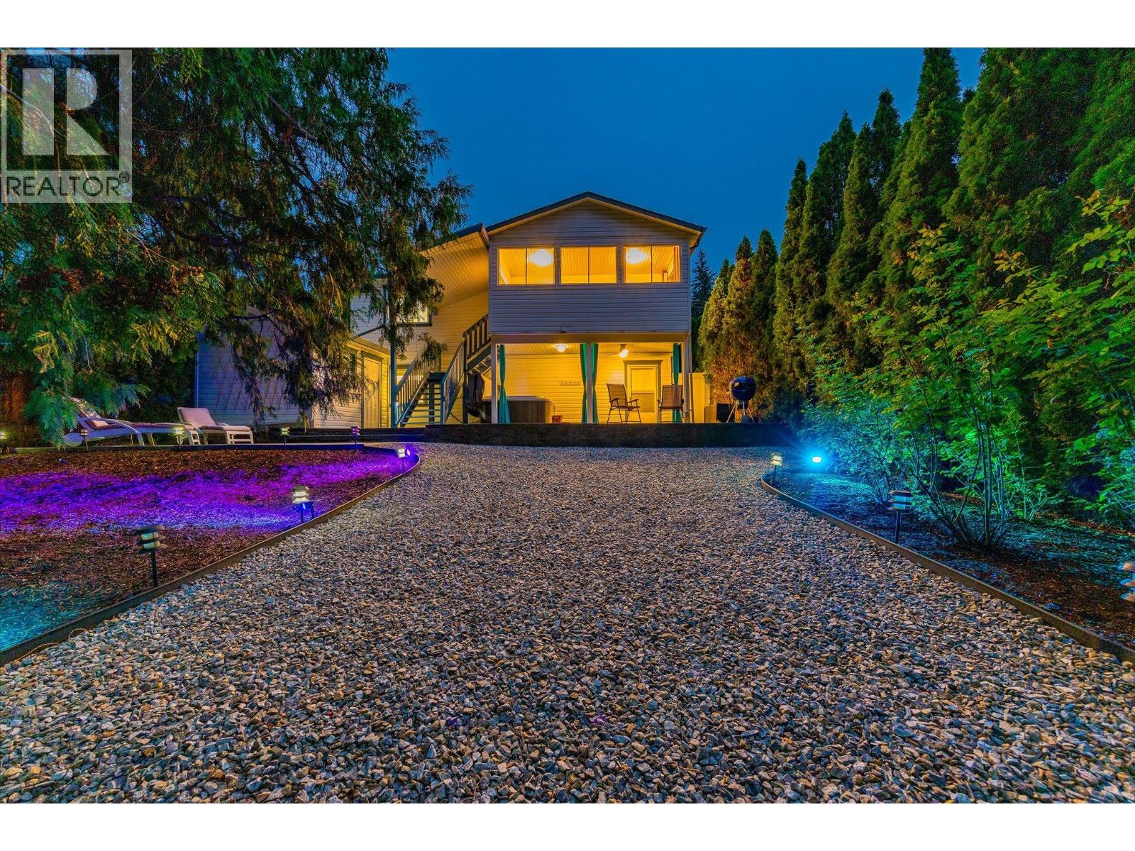 842 Raymer Road, Kelowna, British Columbia  V1W 1J8 - Photo 39 - 10399055