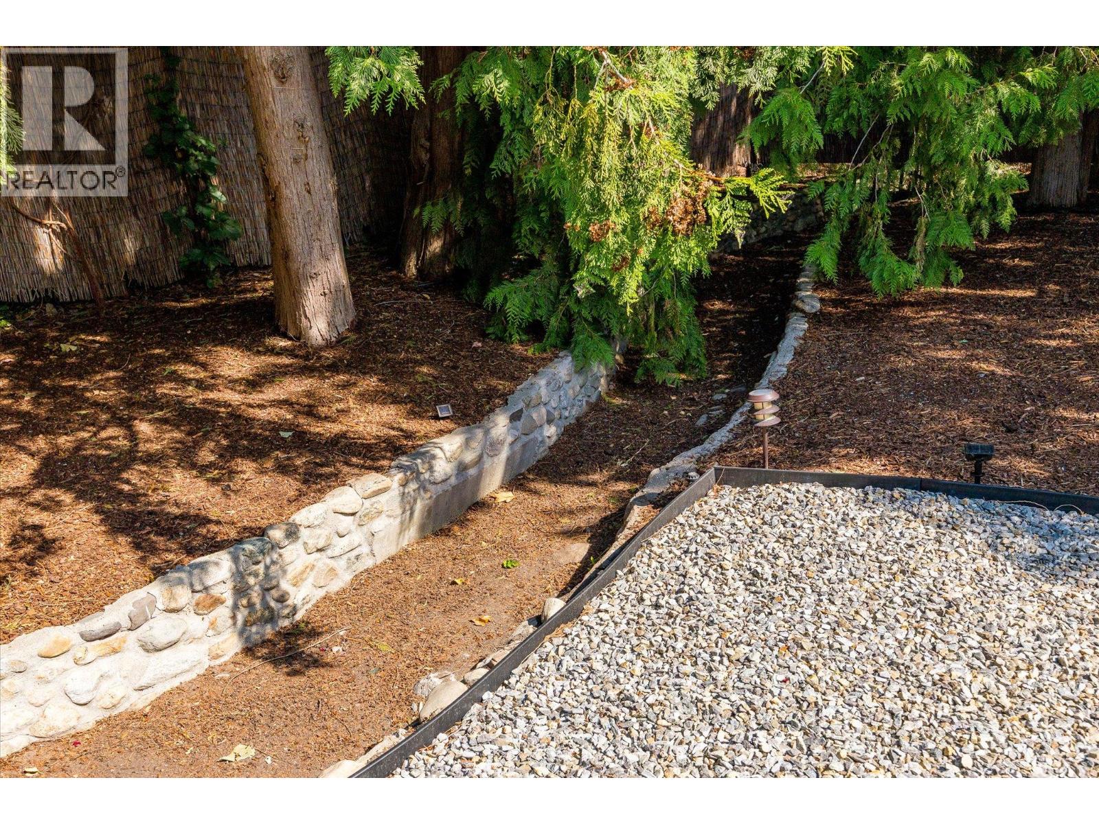 842 Raymer Road, Kelowna, British Columbia  V1W 1J8 - Photo 52 - 10399055