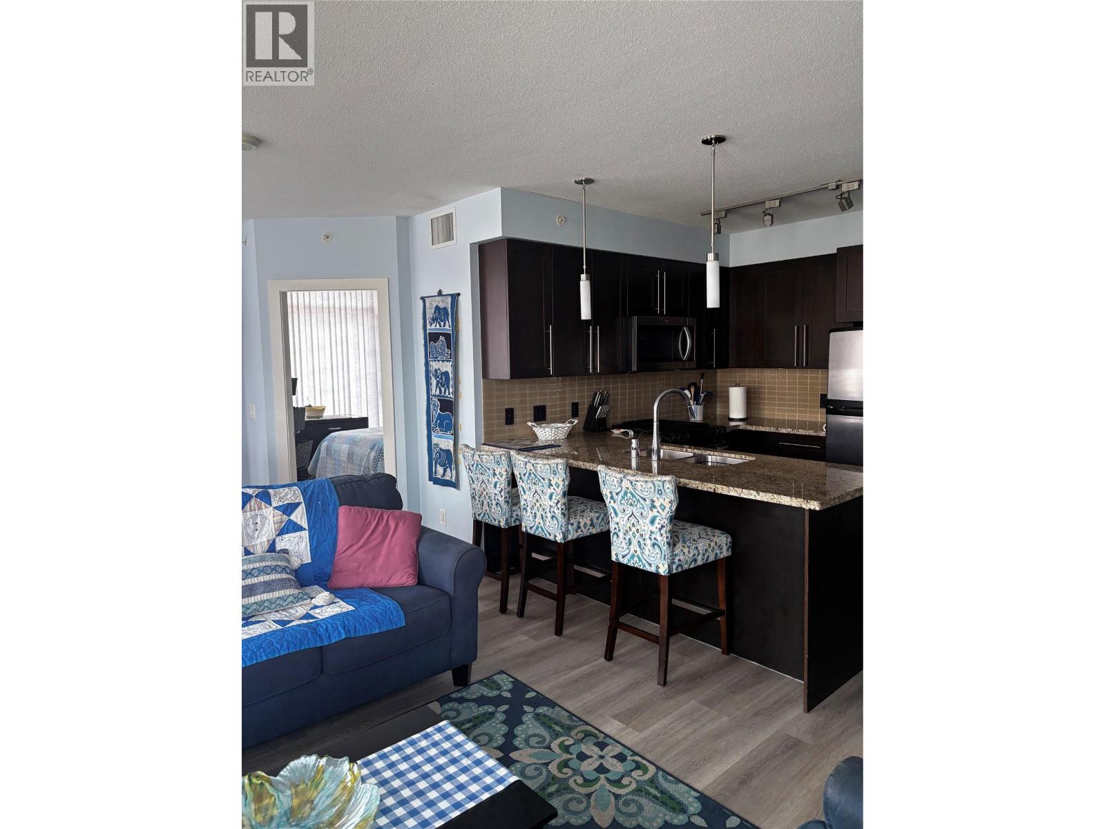 1075 Sunset Drive Unit# 1503, Kelowna, British Columbia  V1Y 9Y9 - Photo 3 - 10398880