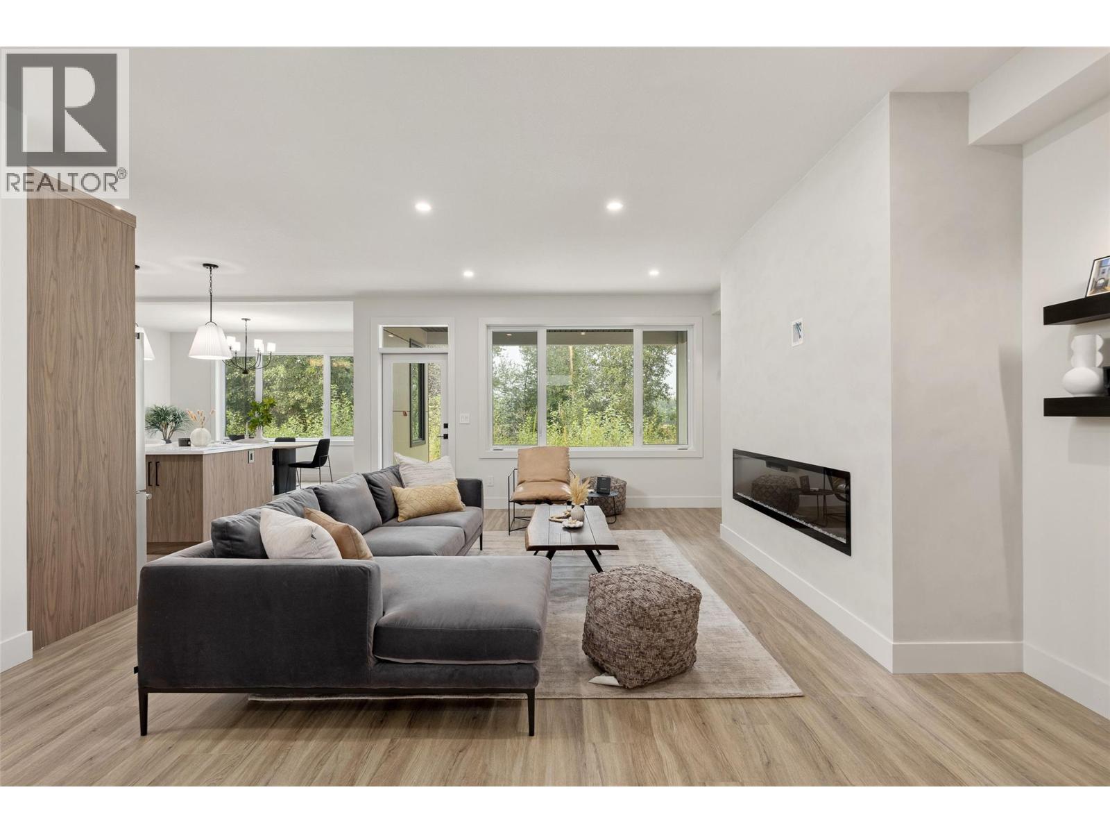 912 Bull Crescent, Kelowna, British Columbia  V1W 4N2 - Photo 5 - 10399475