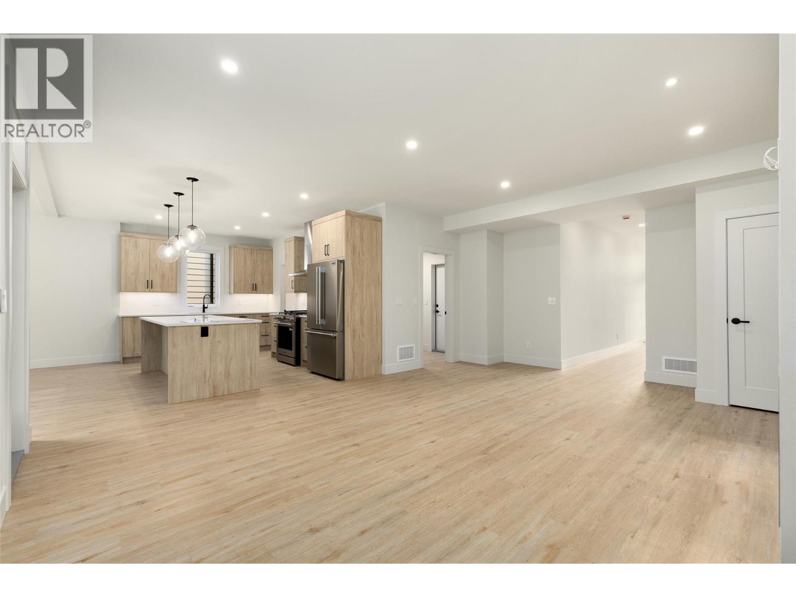 908 Bull Crescent, Kelowna, British Columbia  V1W 4N2 - Photo 8 - 10399472