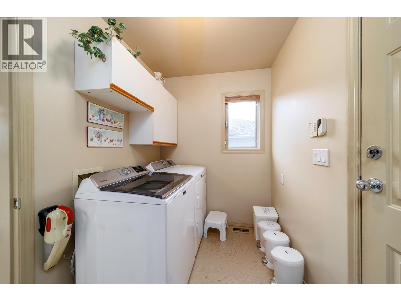933 Purcell Drive, Kelowna, British Columbia  V1V 1N8 - Photo 21 - 10399351
