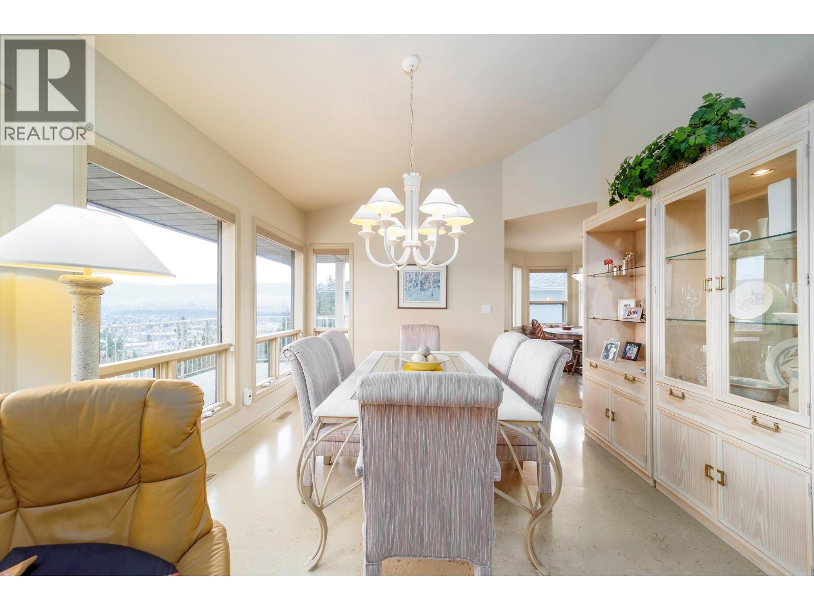 933 Purcell Drive, Kelowna, British Columbia  V1V 1N8 - Photo 5 - 10399351