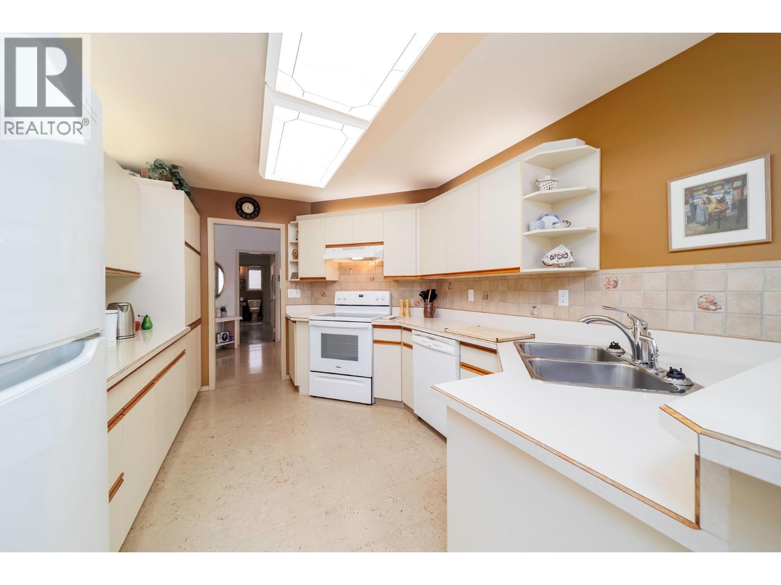 933 Purcell Drive, Kelowna, British Columbia  V1V 1N8 - Photo 7 - 10399351