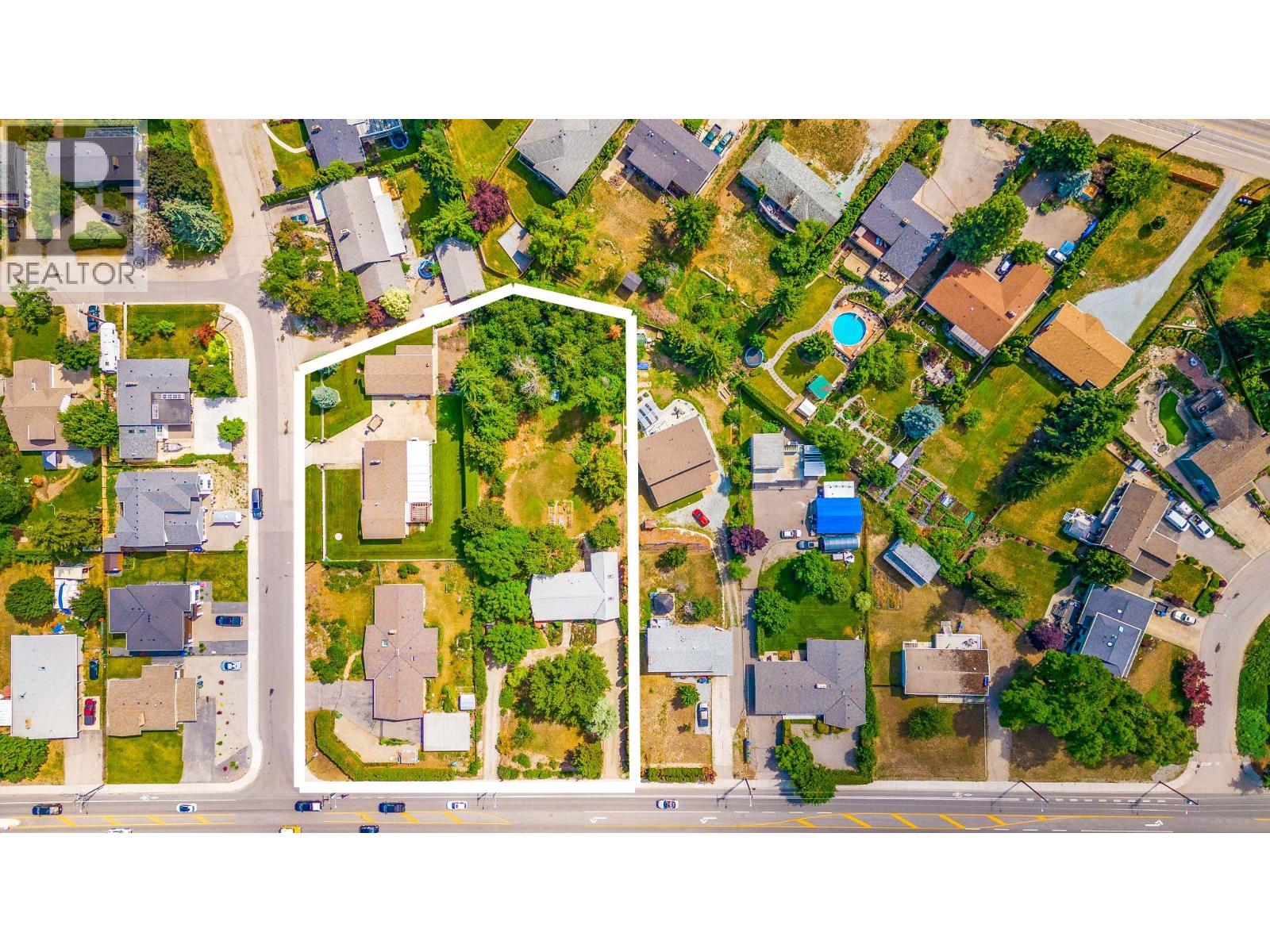 705 Hazell Road, Kelowna, British Columbia  V1W 1R2 - Photo 1 - 10399363