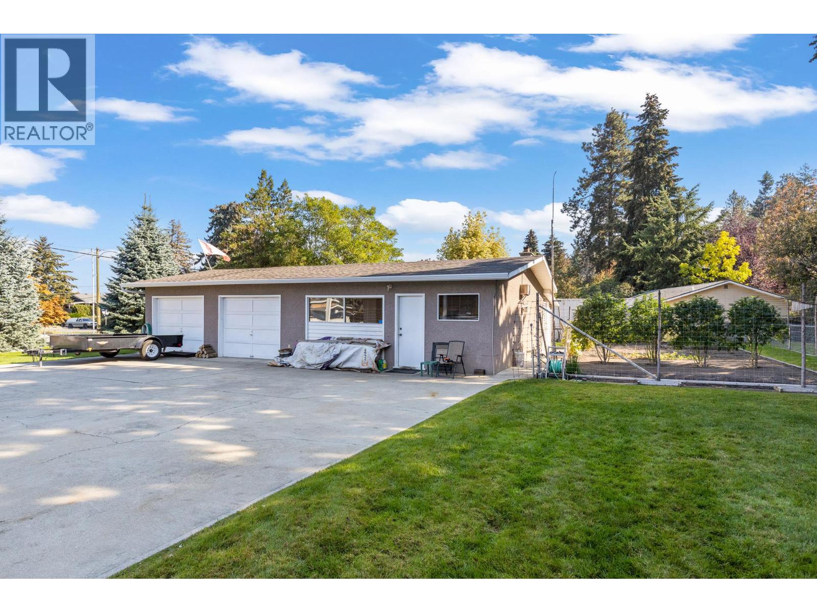 709 Hazell Road, Kelowna, British Columbia  V1W 1R2 - Photo 3 - 10399178