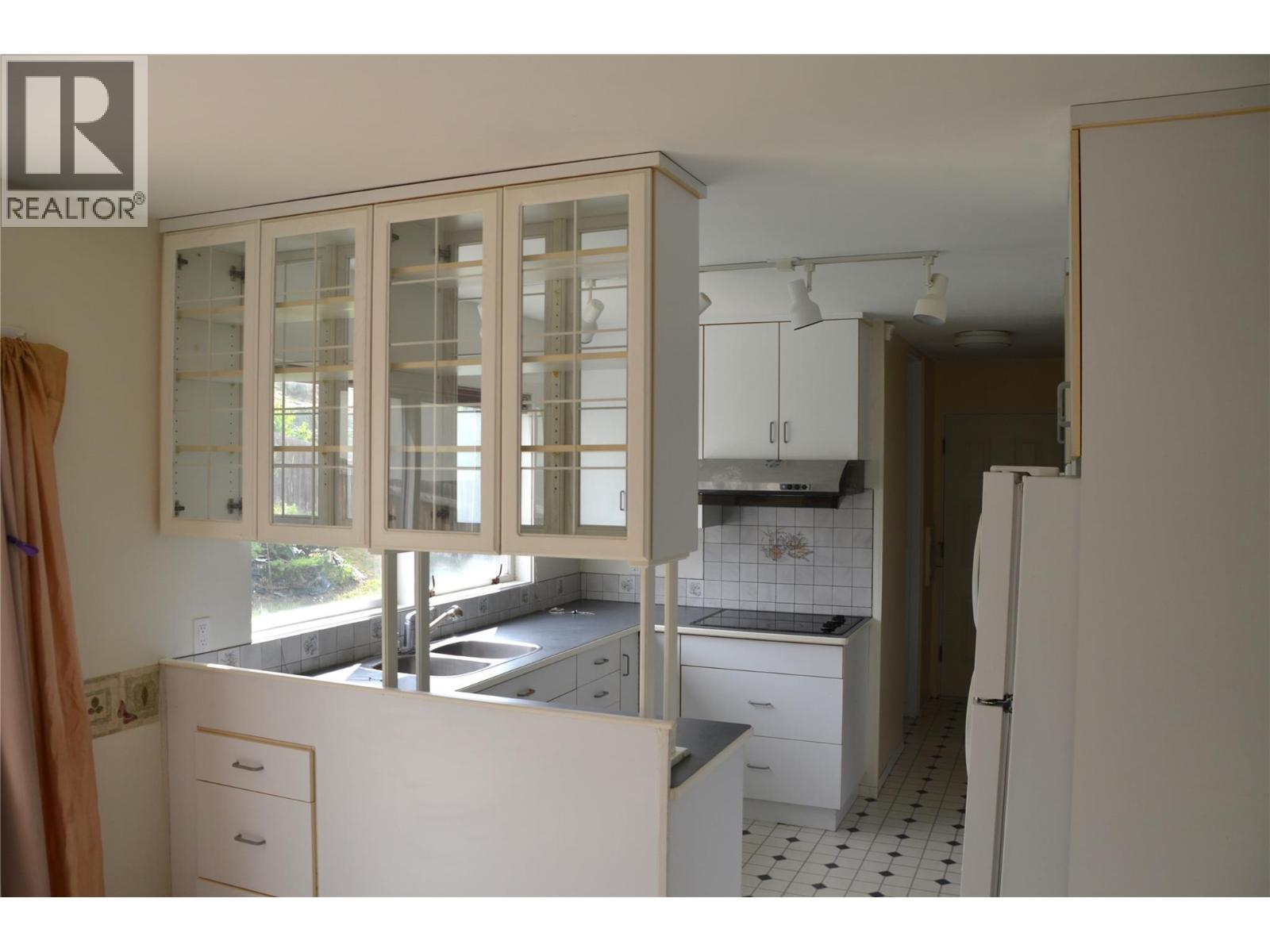 507 Strathcona Terrace, Kamloops, British Columbia  V2C 1C2 - Photo 4 - 10399493