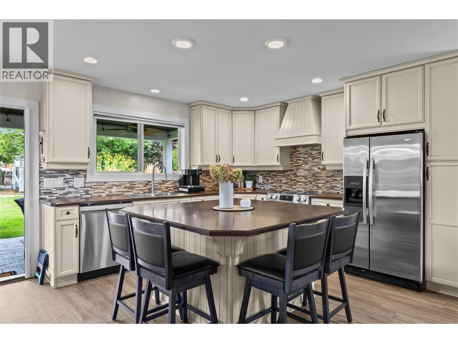 910 Westbrook Drive, West Kelowna, British Columbia  V1Z 1R3 - Photo 46 - 10399368