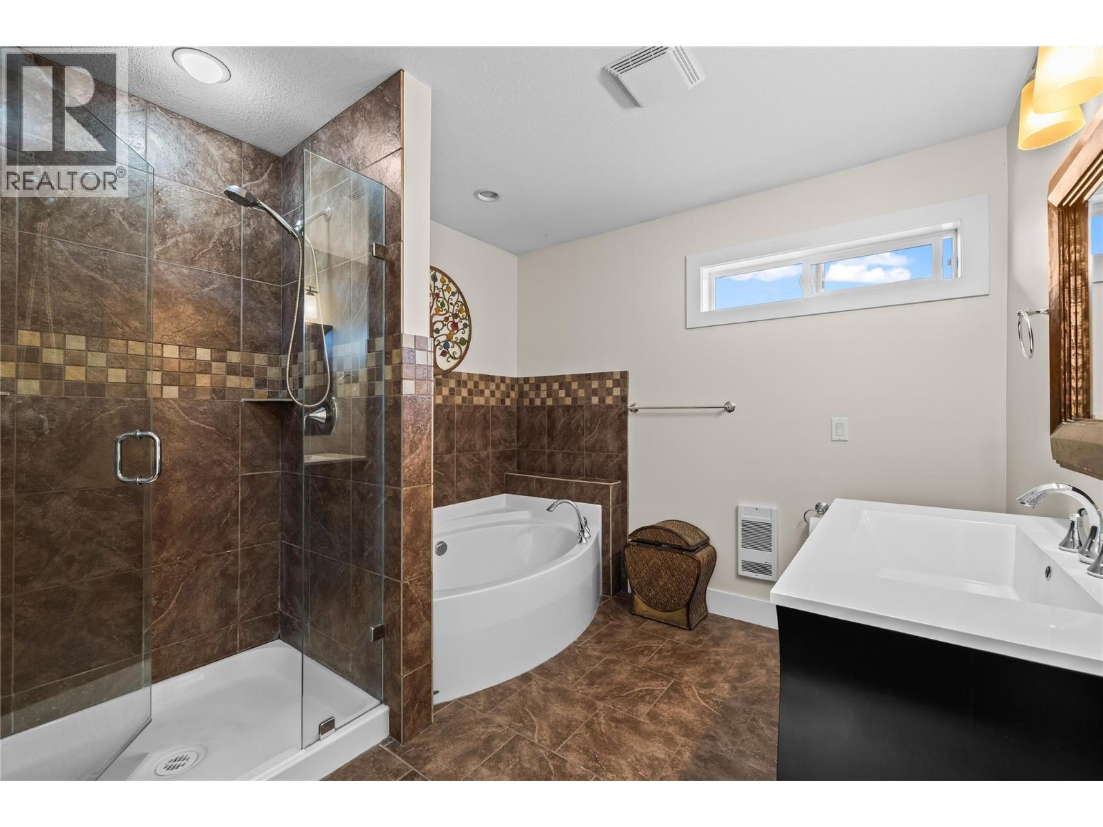 910 Westbrook Drive, West Kelowna, British Columbia  V1Z 1R3 - Photo 55 - 10399368