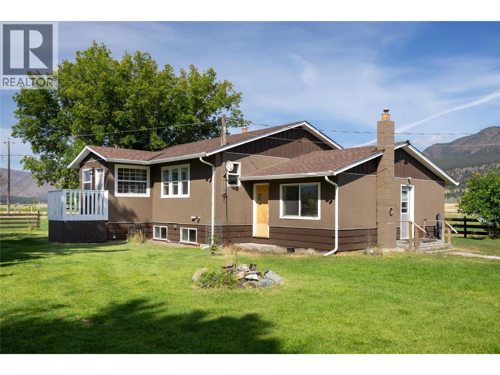 6662 Bulman Road, Westwold, British Columbia  V0E 3B1 - Photo 1 - 10399501