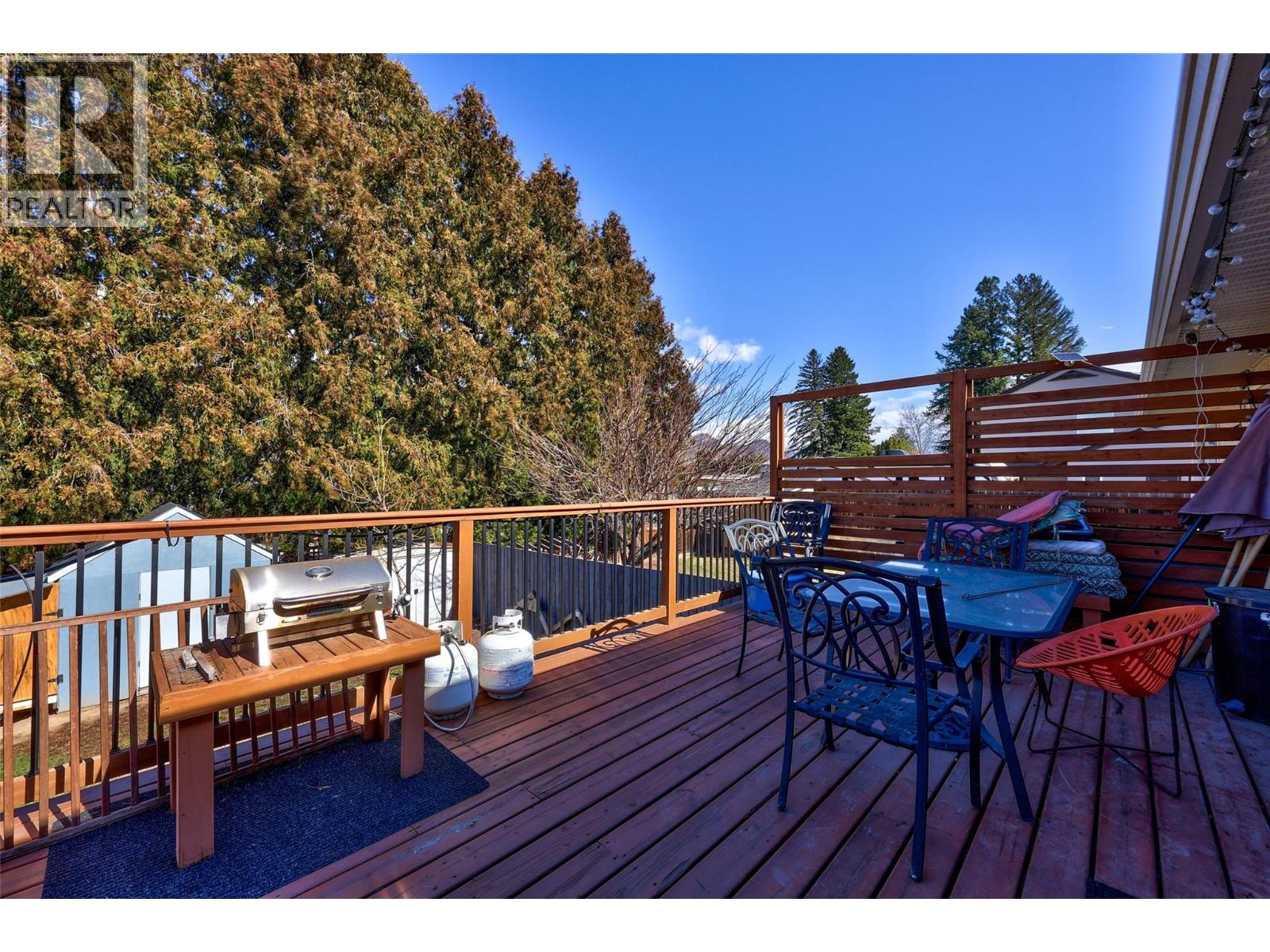 2768 Valleyview Drive, Kamloops, British Columbia  V2C 4E8 - Photo 3 - 10399456