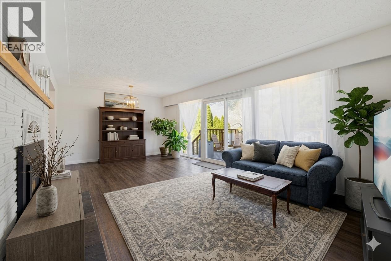 2768 Valleyview Drive, Kamloops, British Columbia  V2C 4E8 - Photo 8 - 10399456