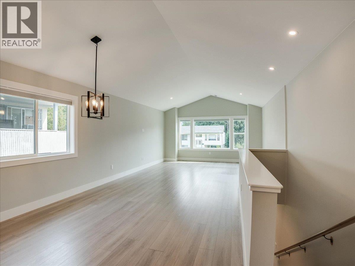 808 7th Avenue, Castlegar, British Columbia  V1N 1R9 - Photo 10 - 10399389
