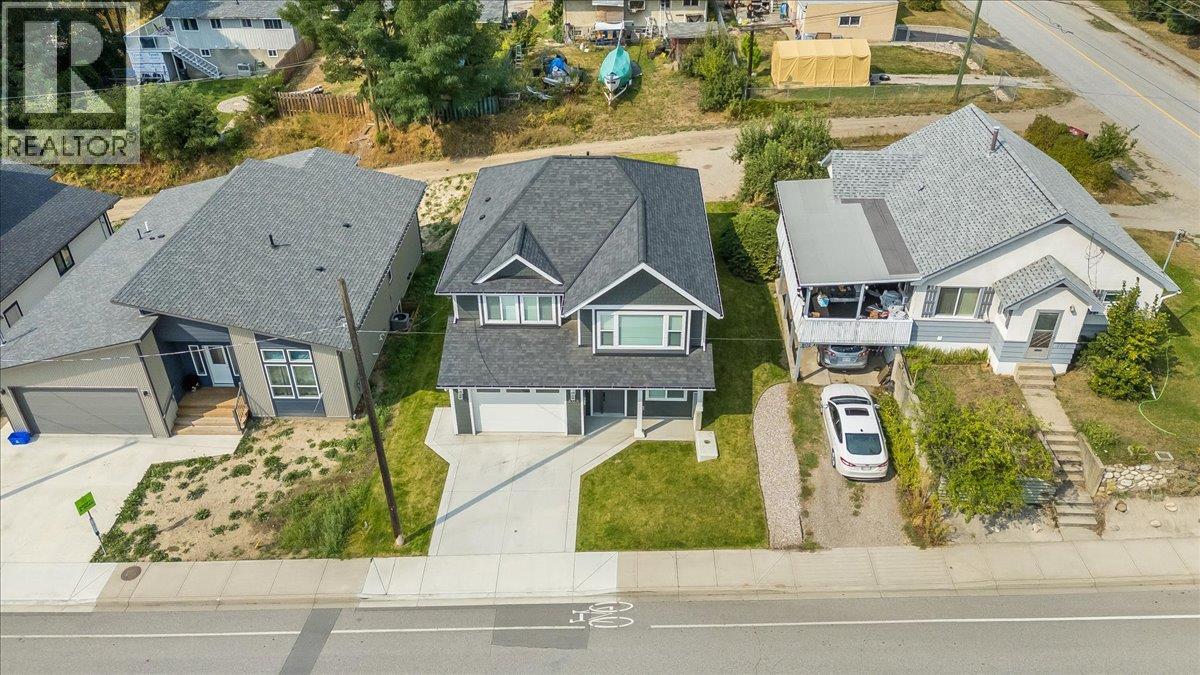 808 7th Avenue, Castlegar, British Columbia  V1N 1R9 - Photo 5 - 10399389