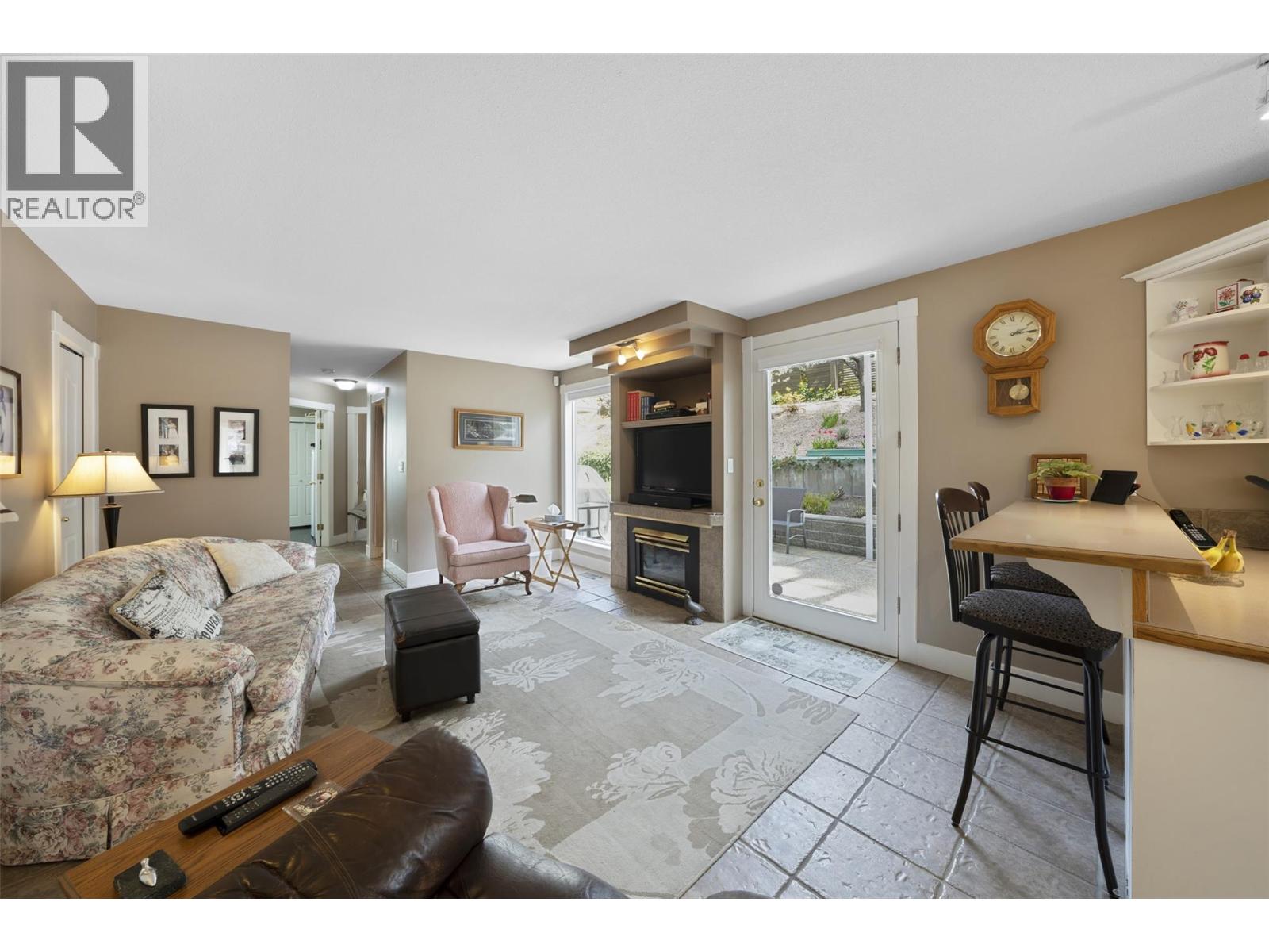 205 Merlin Court, Kelowna, British Columbia  V1V 1N2 - Photo 10 - 10399354