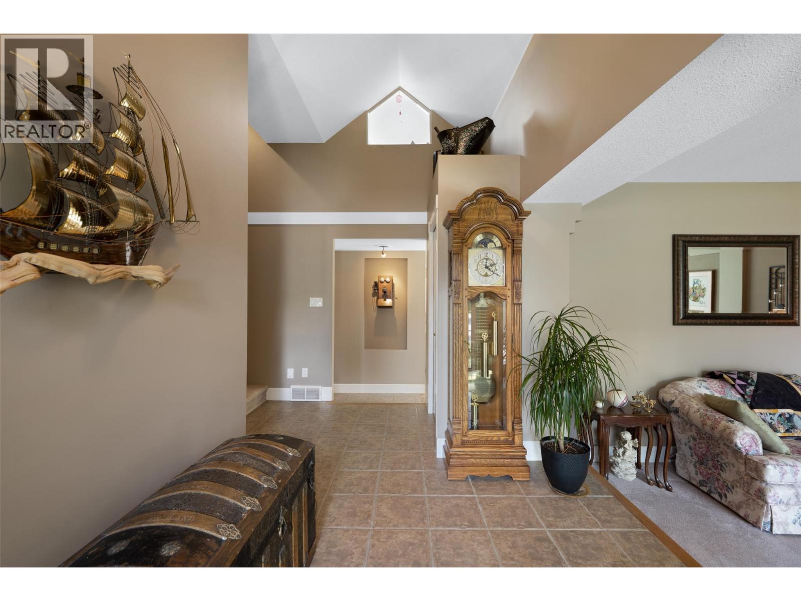 205 Merlin Court, Kelowna, British Columbia  V1V 1N2 - Photo 14 - 10399354