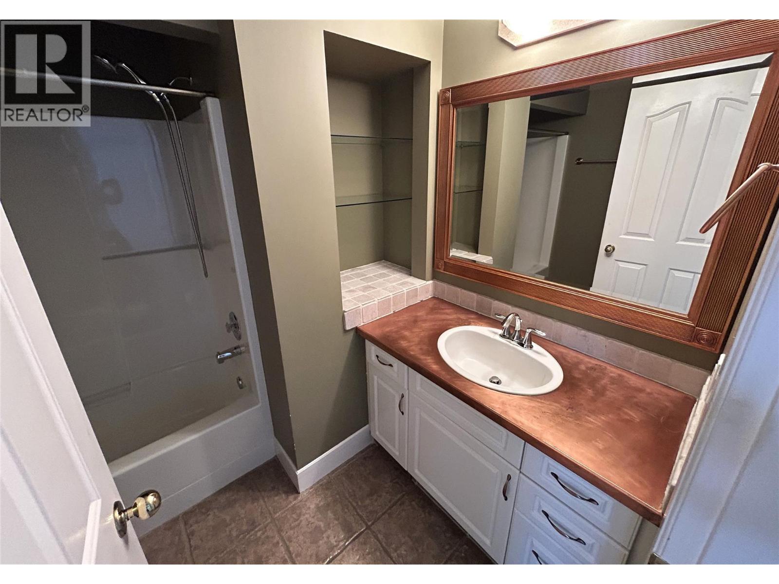 205 Merlin Court, Kelowna, British Columbia  V1V 1N2 - Photo 53 - 10399354