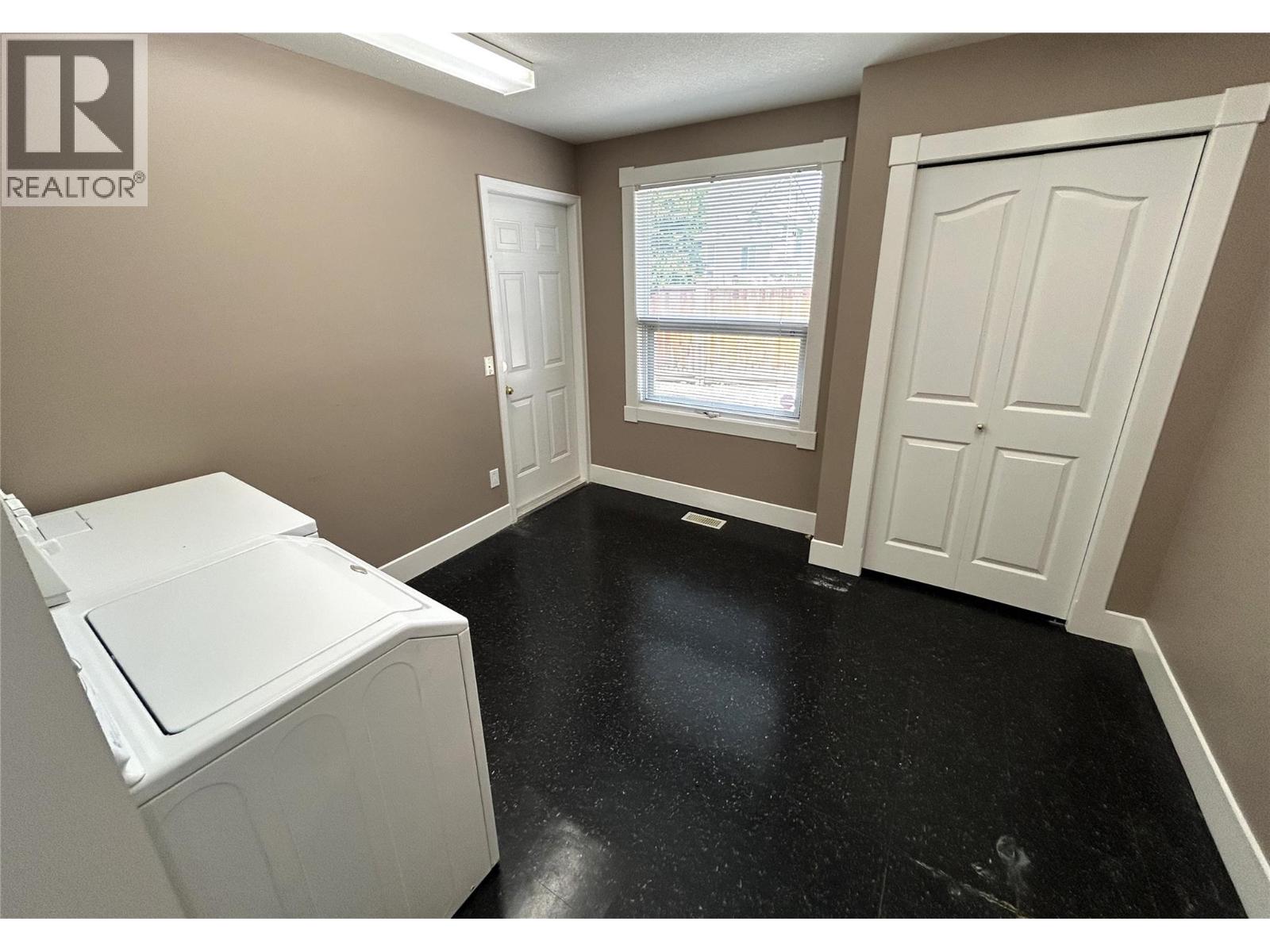 205 Merlin Court, Kelowna, British Columbia  V1V 1N2 - Photo 54 - 10399354