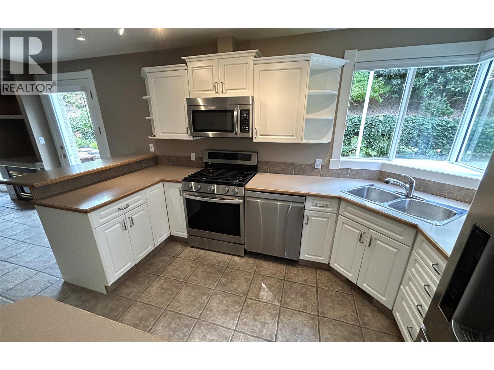 205 Merlin Court, Kelowna, British Columbia  V1V 1N2 - Photo 57 - 10399354