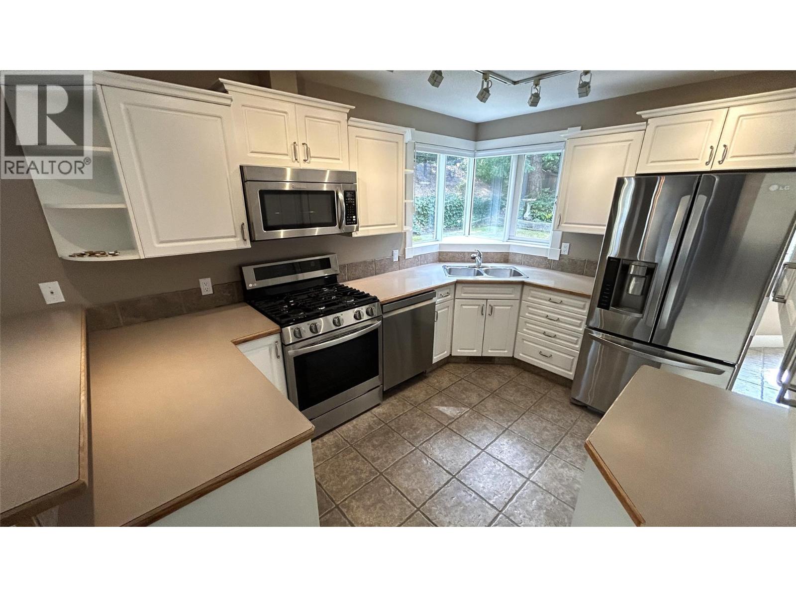 205 Merlin Court, Kelowna, British Columbia  V1V 1N2 - Photo 60 - 10399354
