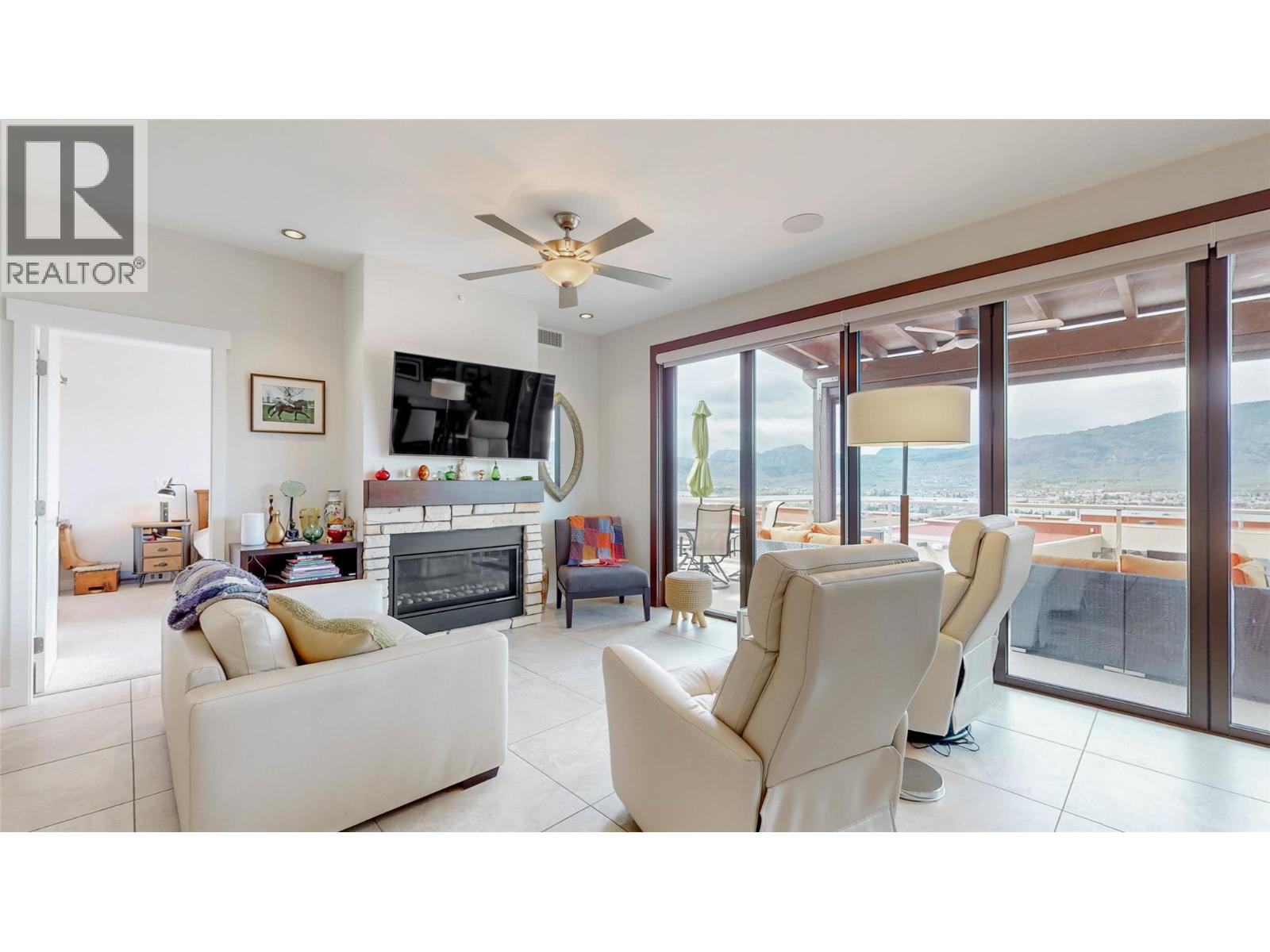 2000 Valleyview Drive Unit# 20, Osoyoos, British Columbia  V0H 1V6 - Photo 1 - 10399513