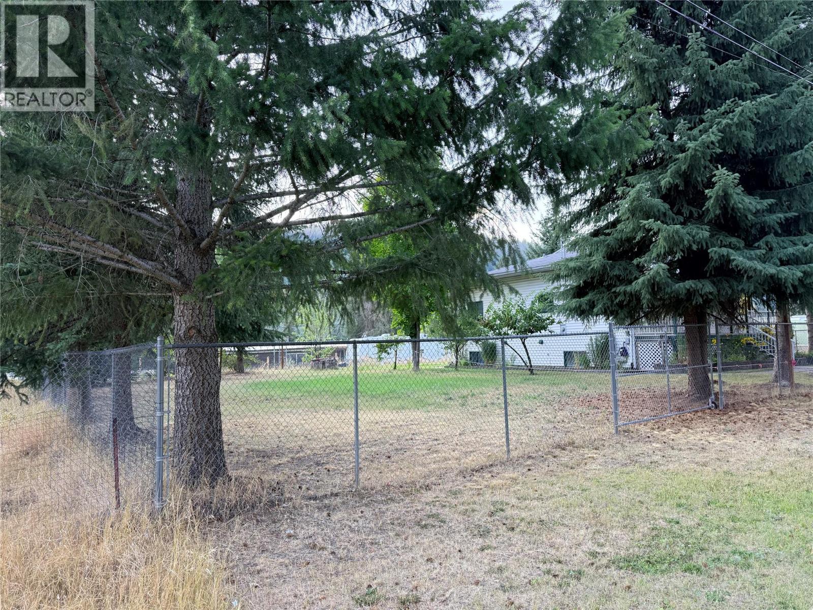 537 N Kimberley Avenue, Greenwood, British Columbia  V0H 1J0 - Photo 2 - 10399457