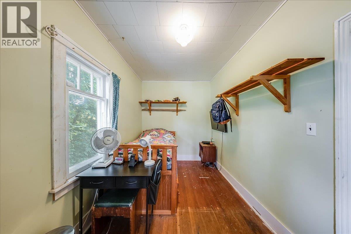 2433 First Avenue, Rossland, British Columbia  V0G 1Y0 - Photo 20 - 10399495