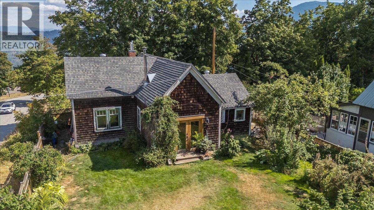 2433 First Avenue, Rossland, British Columbia  V0G 1Y0 - Photo 49 - 10399495