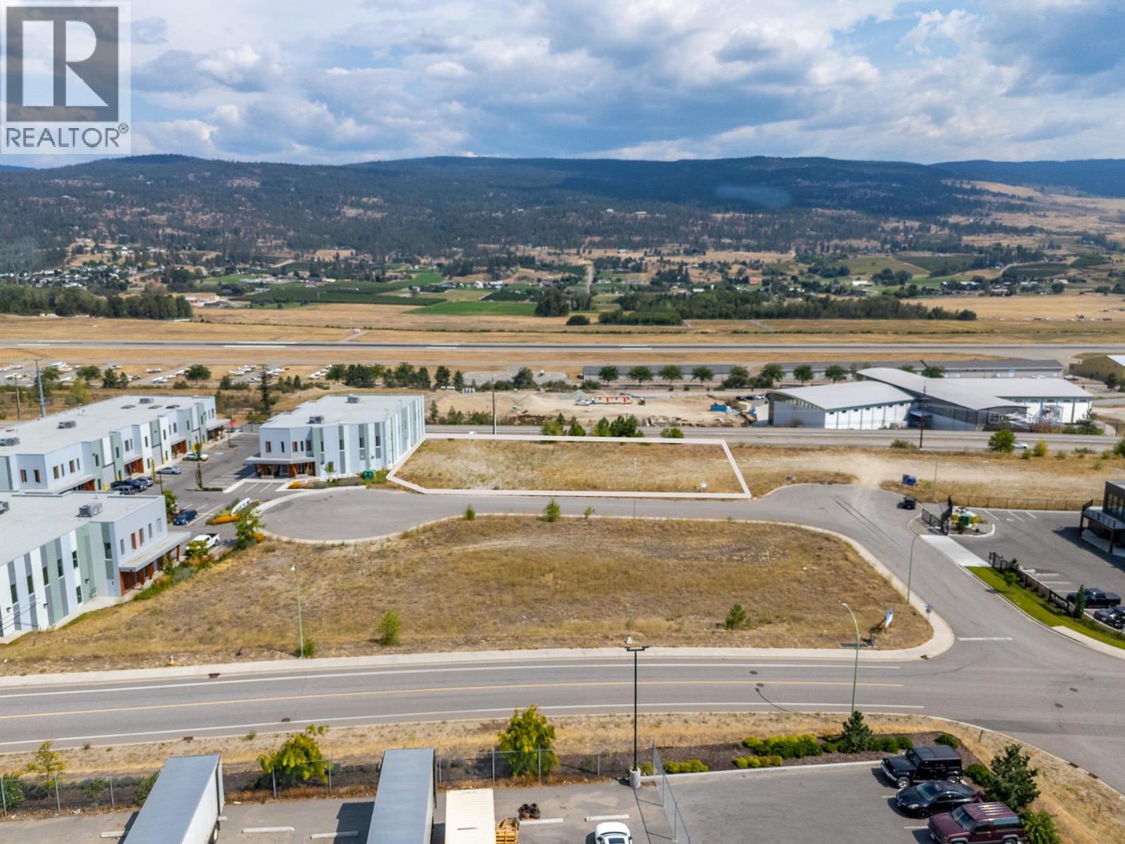 2165 Optic Court, Kelowna, British Columbia  V1V 2K5 - Photo 1 - 10399397