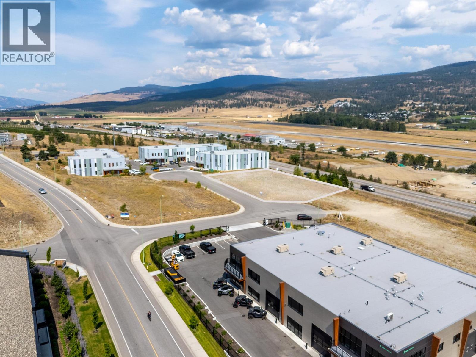 2165 Optic Court, Kelowna, British Columbia  V1V 2K5 - Photo 3 - 10399397