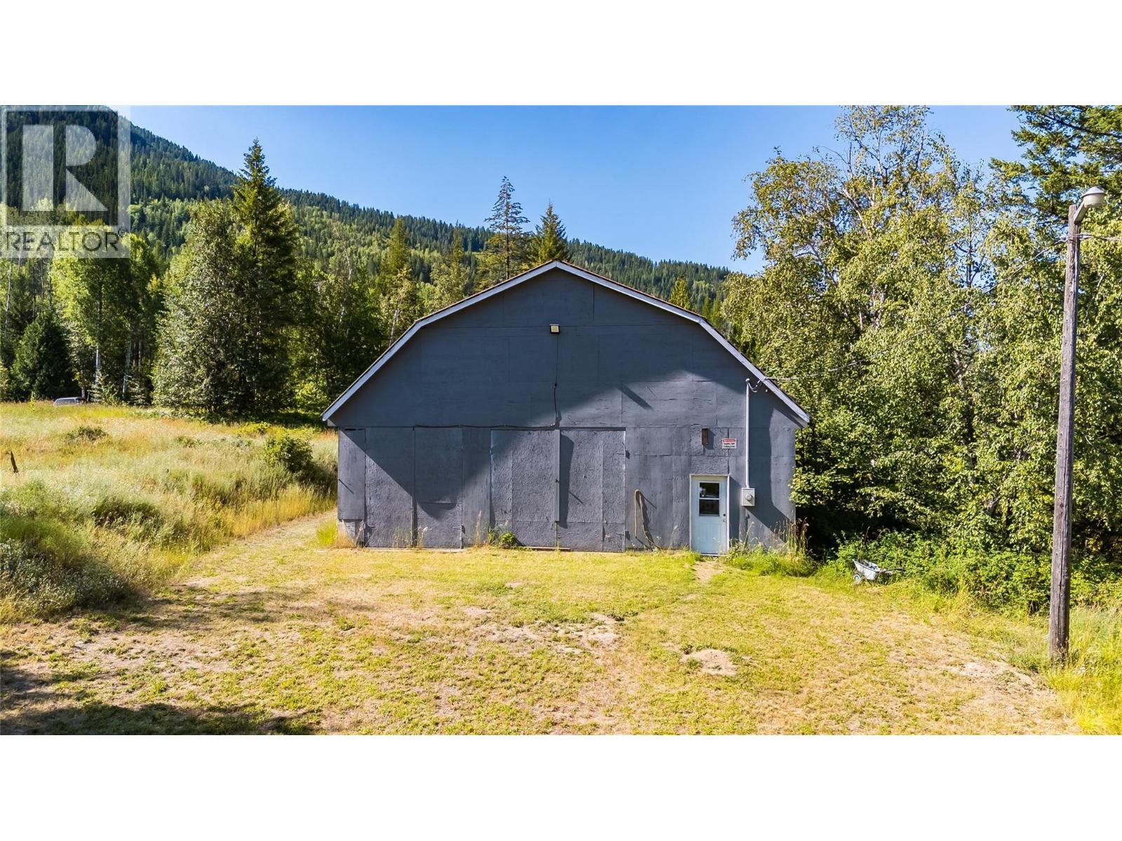 1076 Columbia Gardens Road, Fruitvale, British Columbia  V0G 1L1 - Photo 3 - 10399385