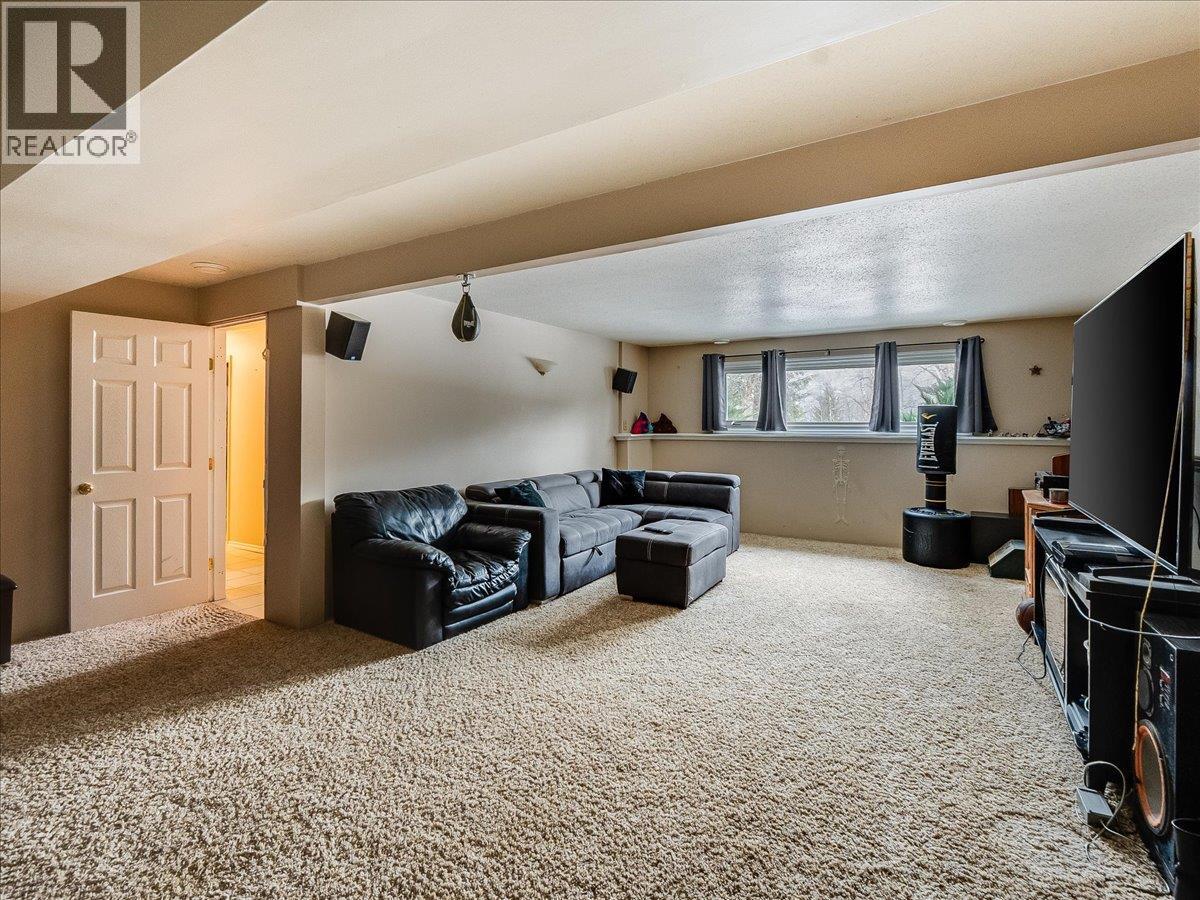 1076 Columbia Gardens Road, Fruitvale, British Columbia  V0G 1L1 - Photo 35 - 10399385