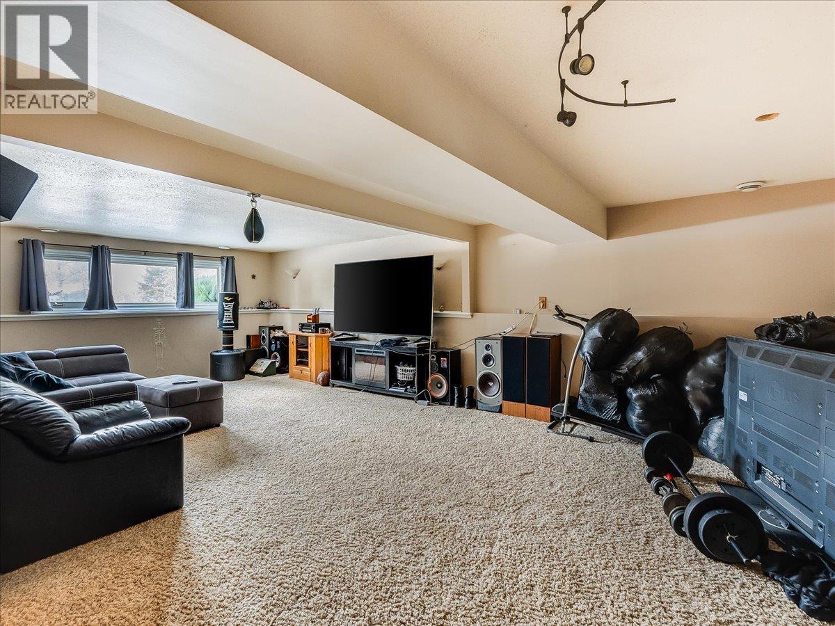 1076 Columbia Gardens Road, Fruitvale, British Columbia  V0G 1L1 - Photo 38 - 10399385