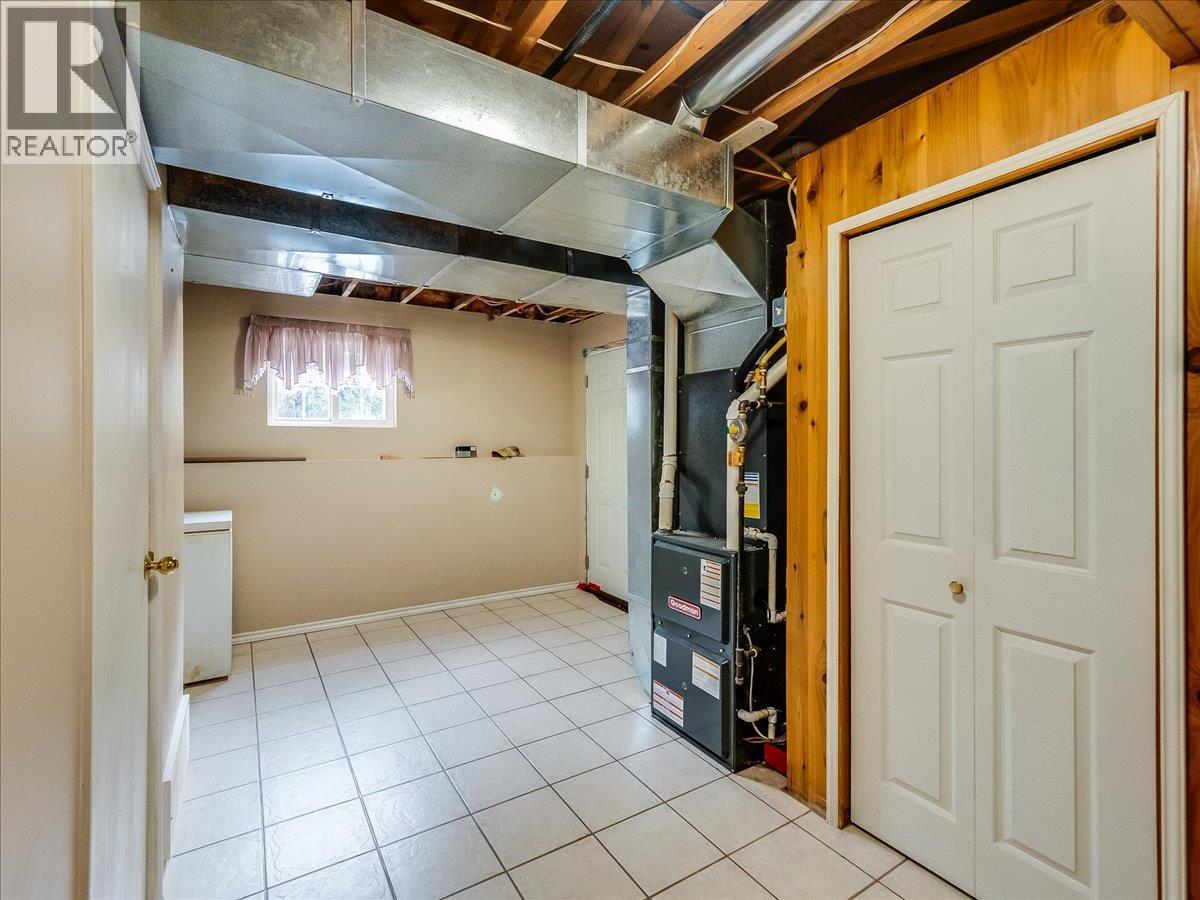 1076 Columbia Gardens Road, Fruitvale, British Columbia  V0G 1L1 - Photo 45 - 10399385