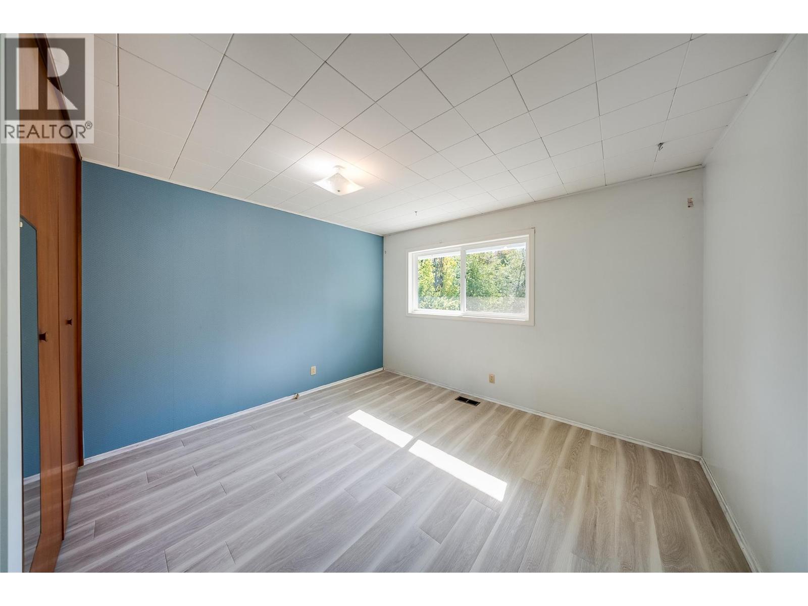 1048 Christie Road, Montrose, British Columbia  V0G 1P0 - Photo 10 - 10398908