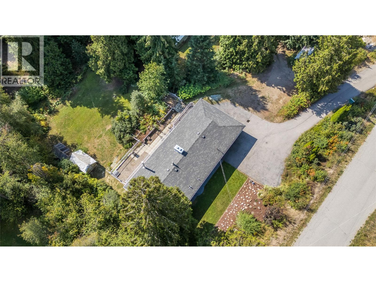1048 Christie Road, Montrose, British Columbia  V0G 1P0 - Photo 29 - 10398908