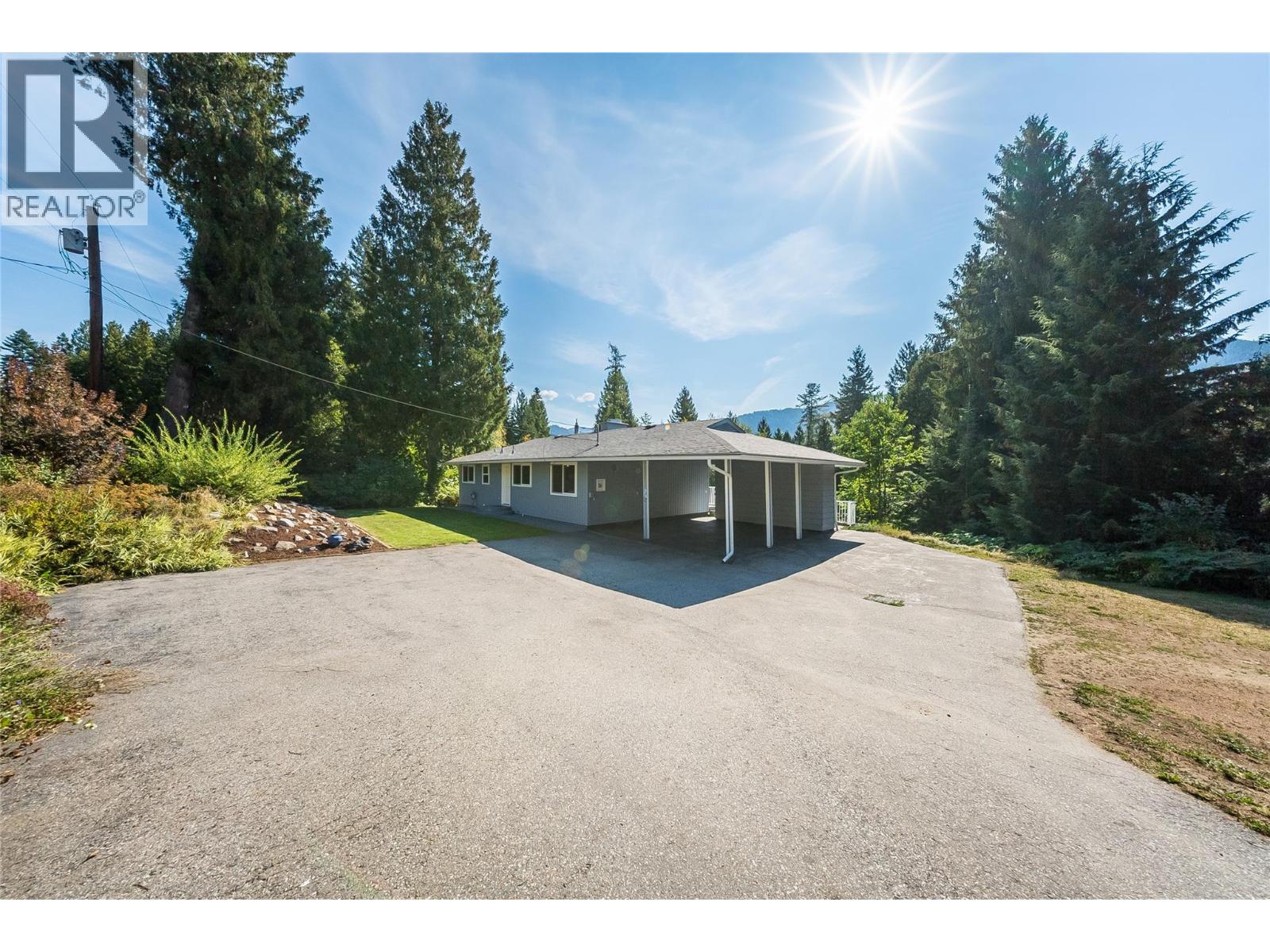 1048 Christie Road, Montrose, British Columbia  V0G 1P0 - Photo 30 - 10398908