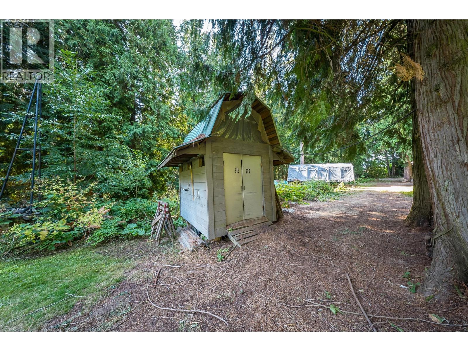 1048 Christie Road, Montrose, British Columbia  V0G 1P0 - Photo 40 - 10398908