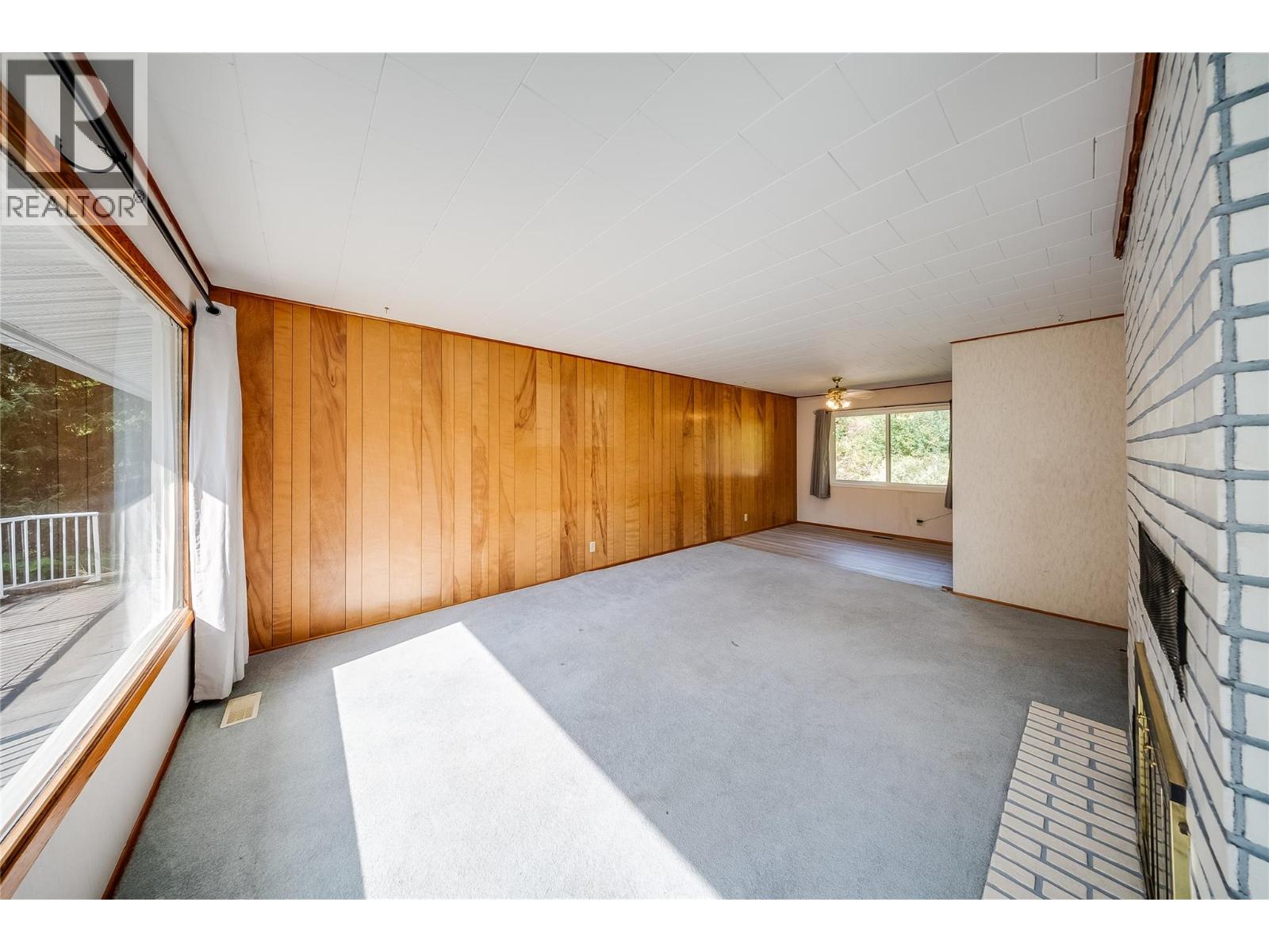 1048 Christie Road, Montrose, British Columbia  V0G 1P0 - Photo 8 - 10398908