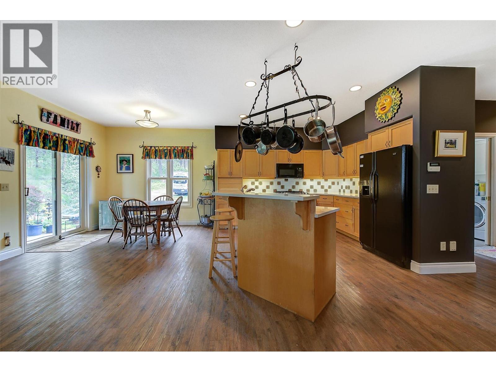 3605 Luxmoore Road, Kelowna, British Columbia  V1W 4C7 - Photo 12 - 10399361