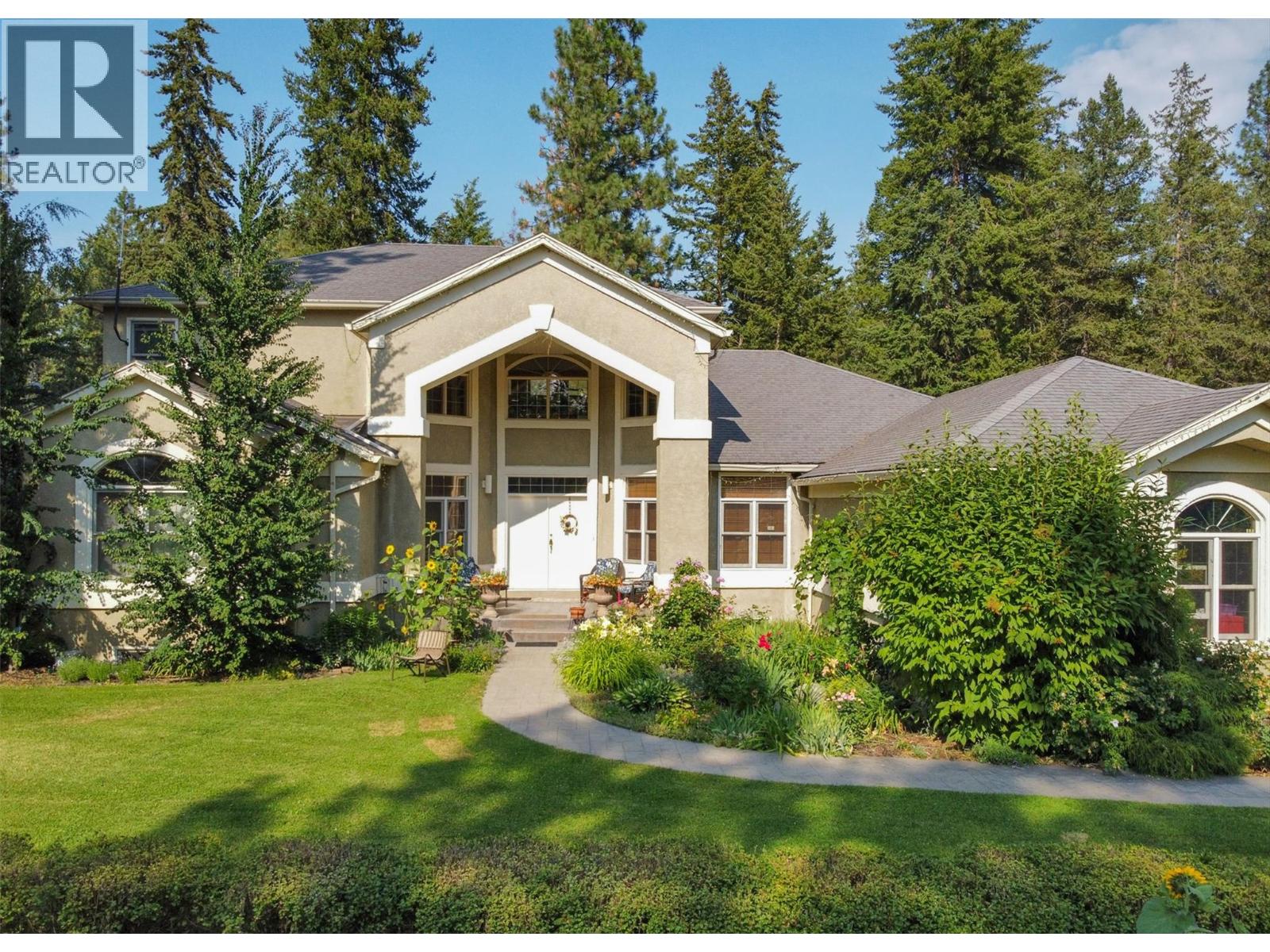 3605 Luxmoore Road, Kelowna, British Columbia  V1W 4C7 - Photo 2 - 10399361