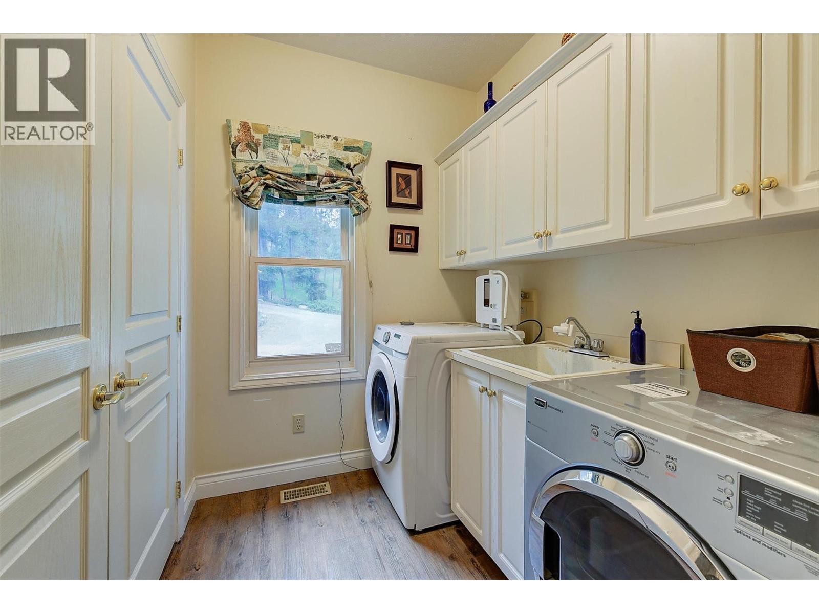 3605 Luxmoore Road, Kelowna, British Columbia  V1W 4C7 - Photo 21 - 10399361
