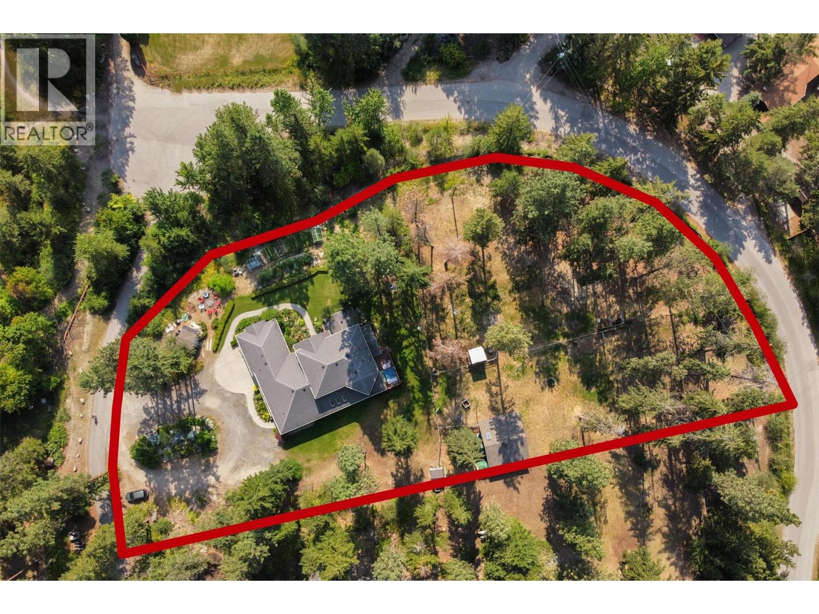 3605 Luxmoore Road, Kelowna, British Columbia  V1W 4C7 - Photo 3 - 10399361