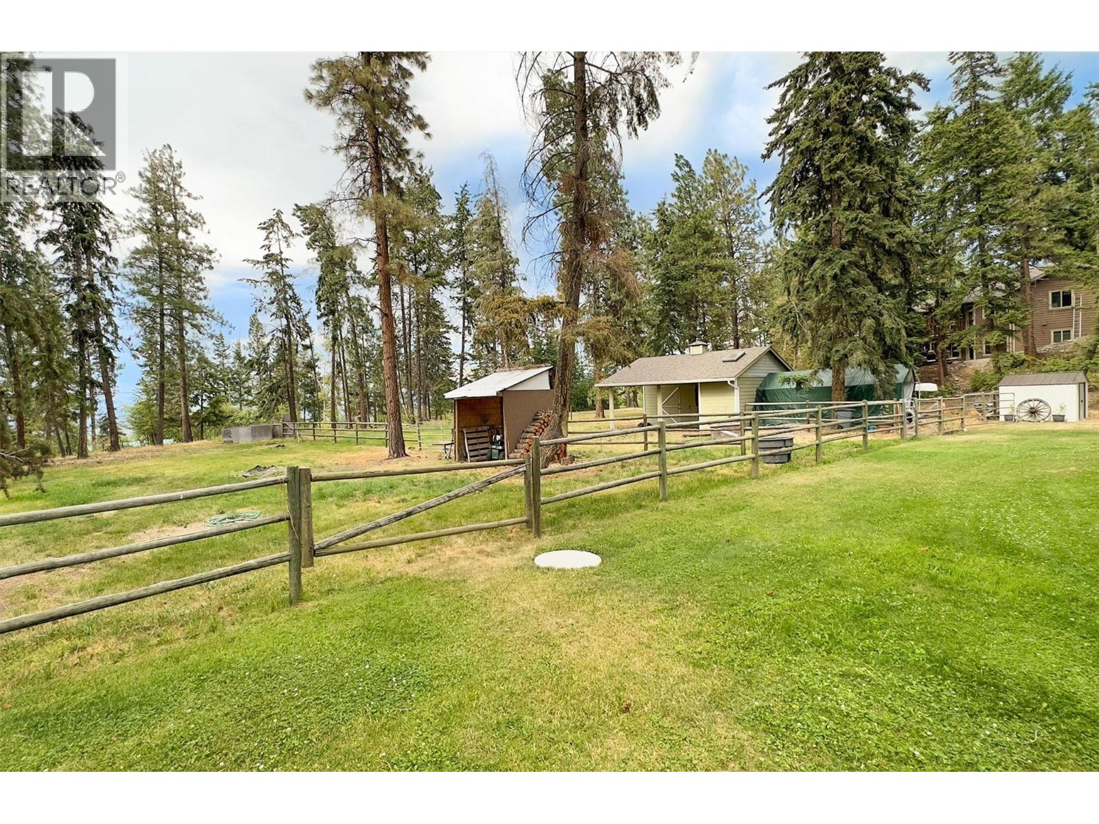 3605 Luxmoore Road, Kelowna, British Columbia  V1W 4C7 - Photo 37 - 10399361
