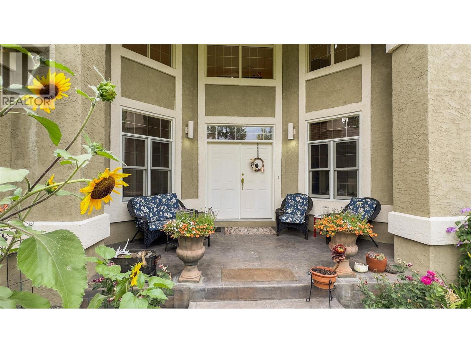 3605 Luxmoore Road, Kelowna, British Columbia  V1W 4C7 - Photo 4 - 10399361