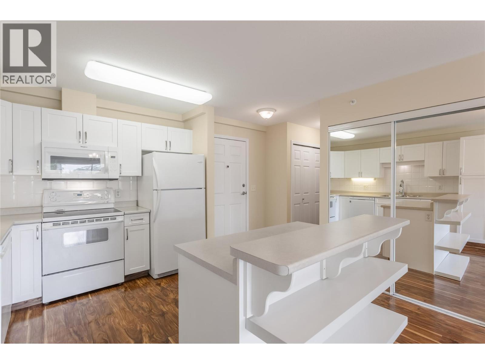 250 Dougall Road N Unit# 405, Kelowna, British Columbia  V1X 3K5 - Photo 5 - 10397425