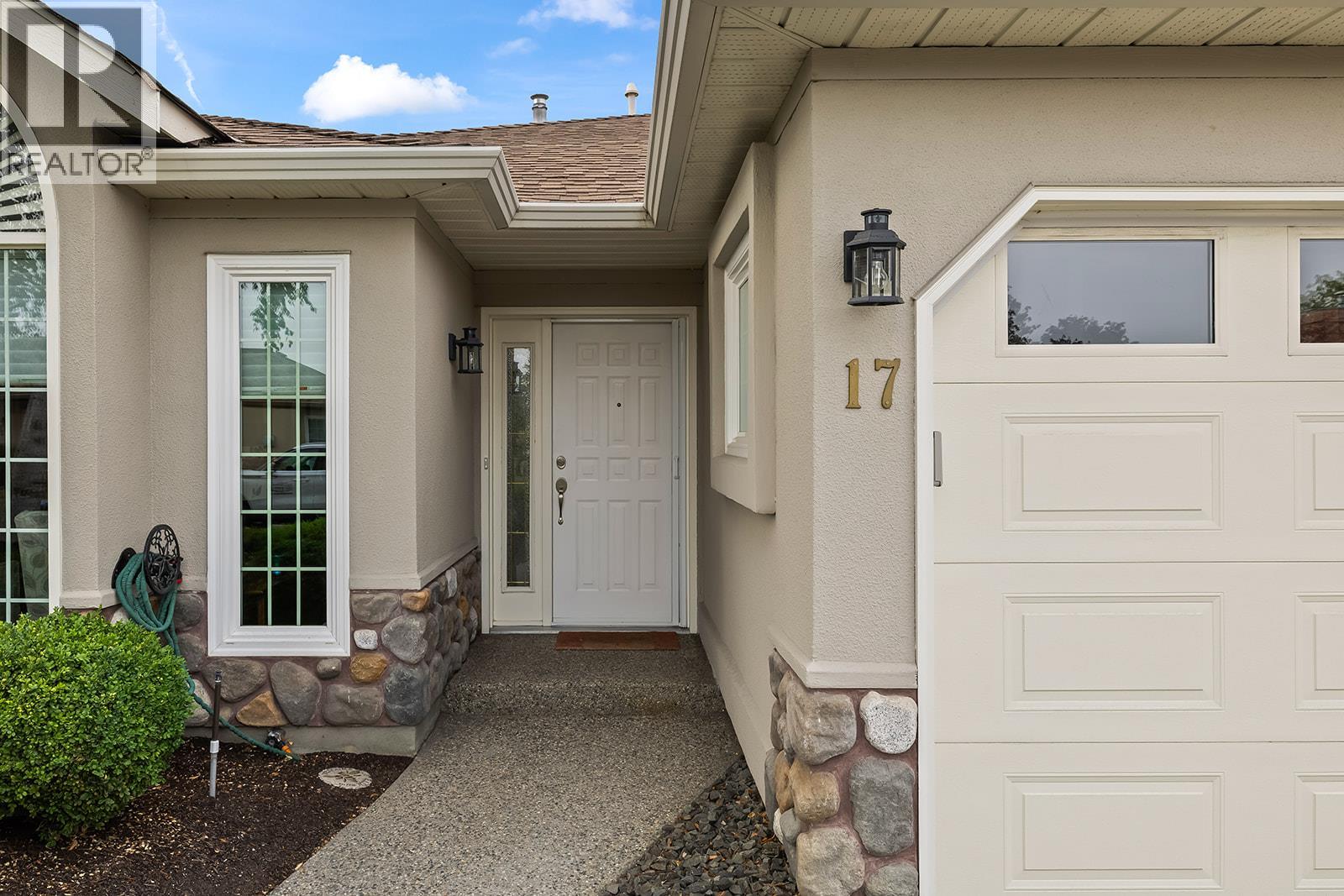 1201 Cameron Avenue Unit# 17, Kelowna, British Columbia  V1W 3R7 - Photo 2 - 10399436
