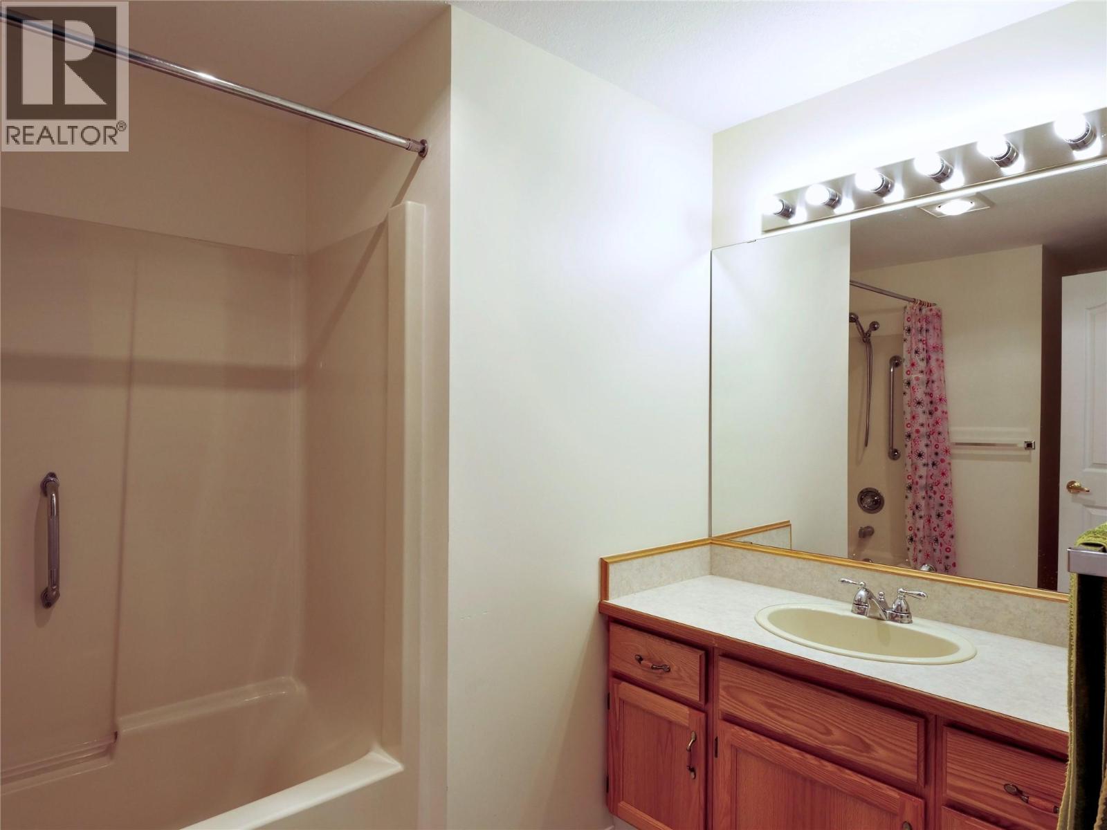 42 Fuji Court Unit# 11, Osoyoos, British Columbia  V0H 1V0 - Photo 16 - 10399223